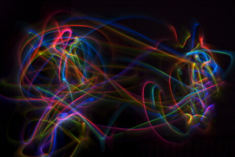 Rappresentazione artistica dell'entanglement (fonte: Matthias Weinberger, via Flickr)